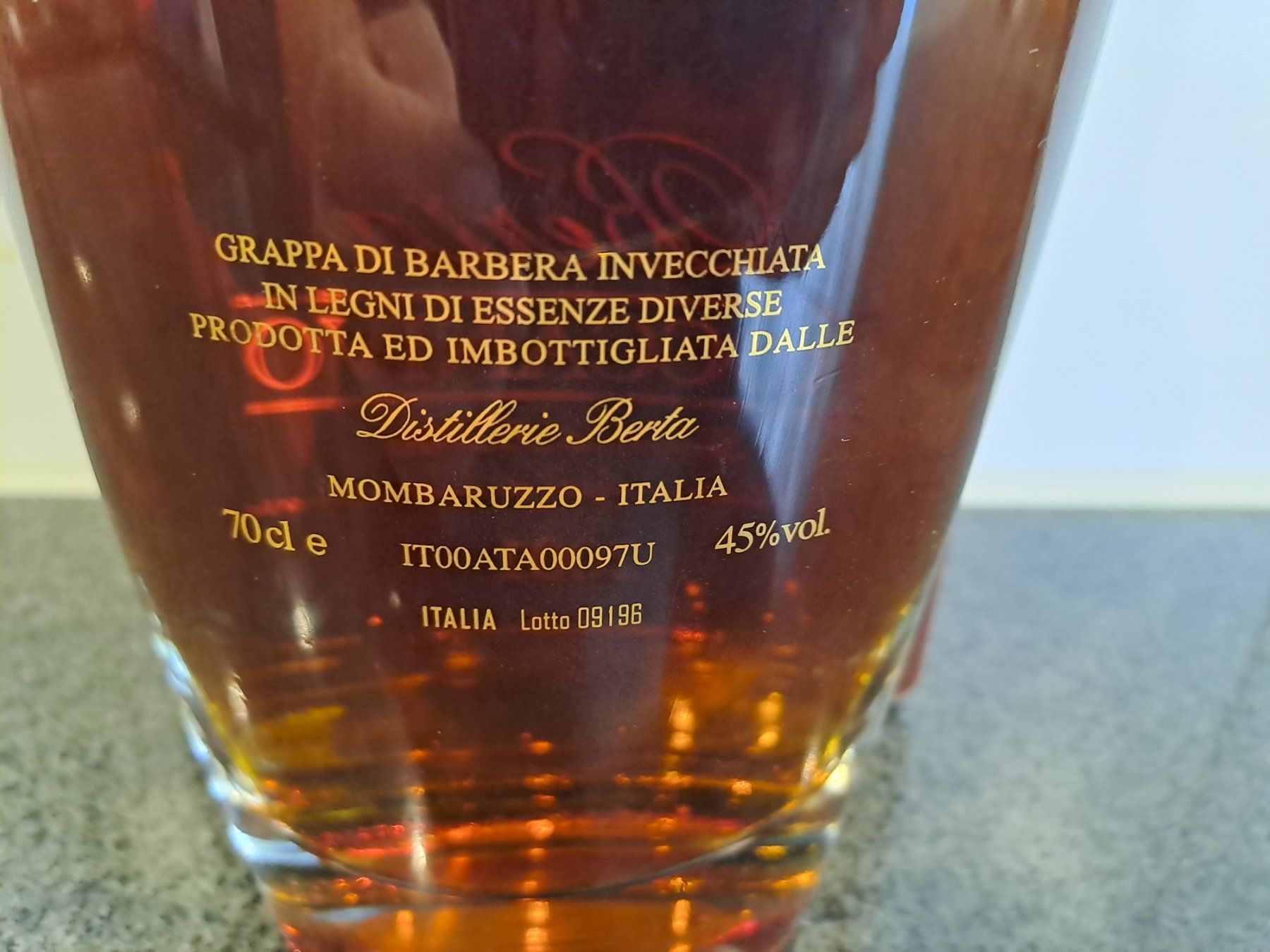 Berta Bevande alcoliche: Berta Grappa Roccanivo 2001 mit OHK – Nuovo e nell'imballaggio originale da Elsau venduto da Kellerraeumung 7