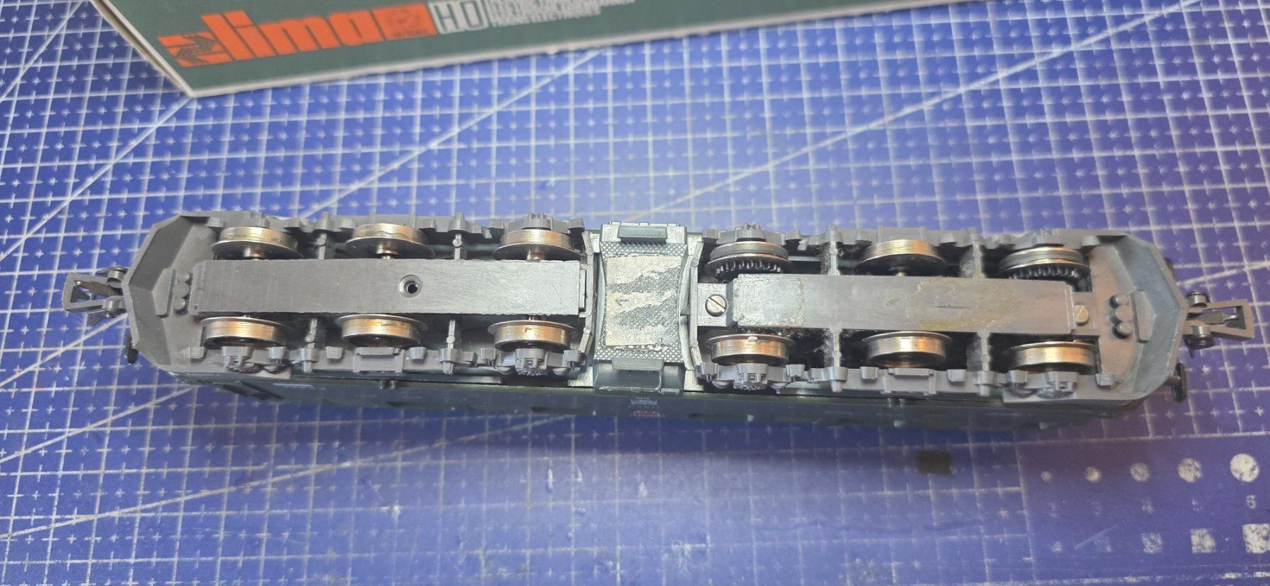 Lima Modellini di ferrovie: Lima analog Ae6/6 11520 HO/DC – Usato da Hochfelden venduto da Danizh0 3