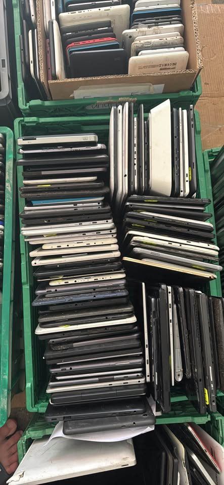 Notebook: 279 Stück Android Tabletts / Notebooks (ausverkauf) export – Difettoso da Olten venduto da HoYa01 2