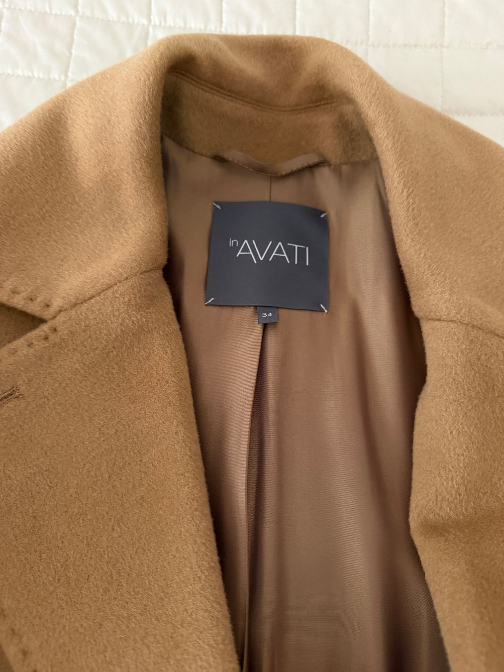 Cappotti: Avati Wool Mantel Damen 34 Gr – Usato da Wädenswil venduto da Alice_style 1