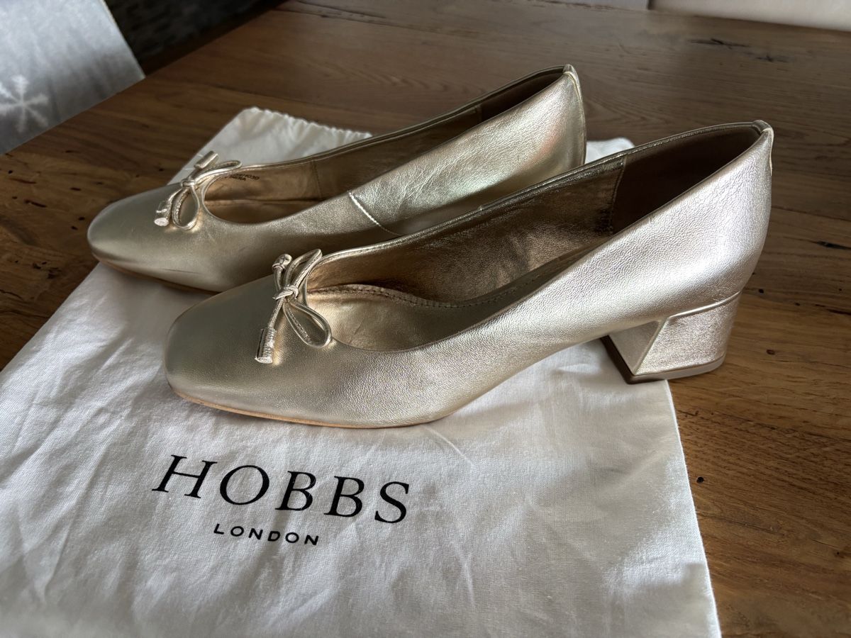 Hobbs Chaussures femmes: HOBBS - Ballerines Gold NEUF - 39 – Neuf avec emballage d'origine à Chardonne par teenyweeny 1