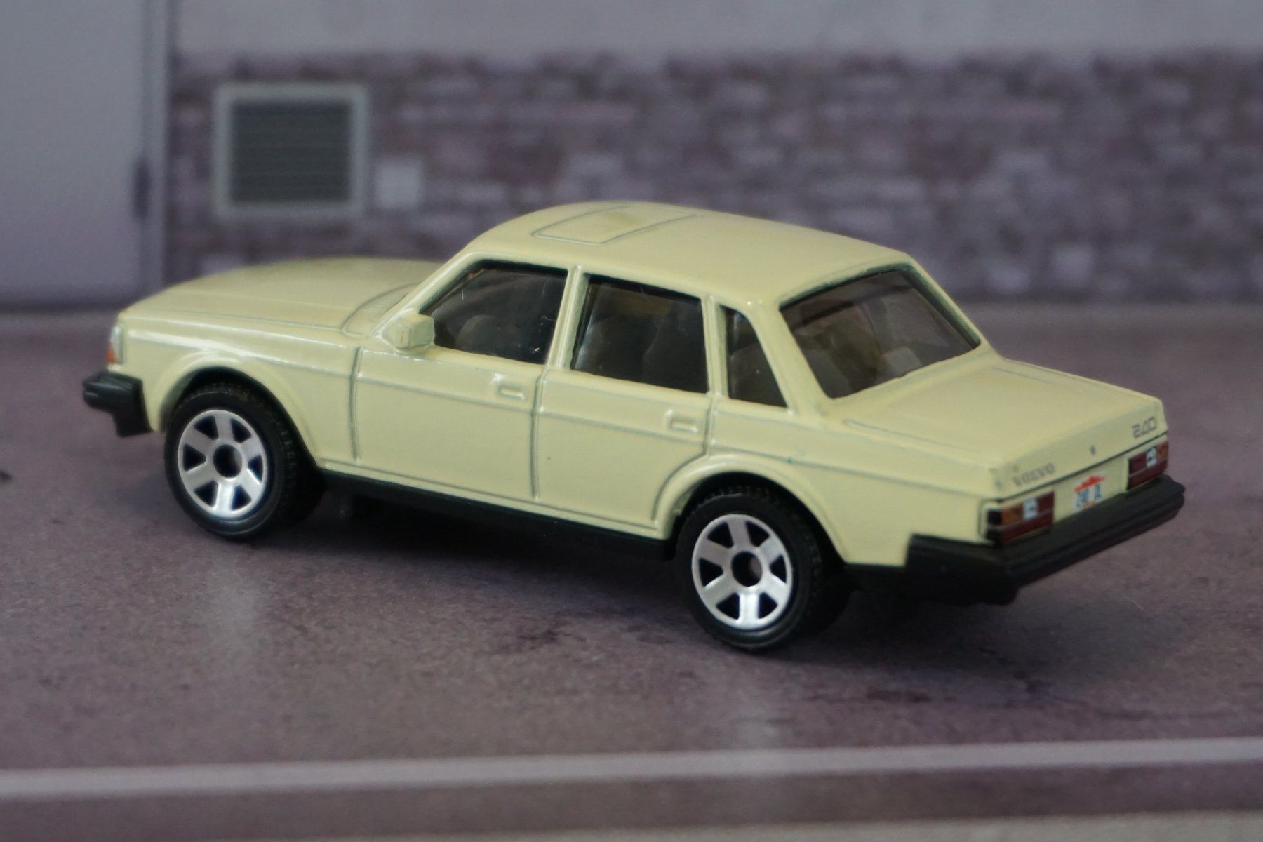 Matchbox Modellautos: Matchbox Volvo 240 KULT !!!!!!!!!!!!!!!!! – Gebraucht aus Reiden von Doppeldecker69 1