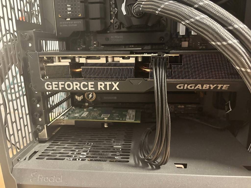 Grafikkarten: Gigabyte GeForce RTX 4070 WINDFORCE OC 12G – Gebraucht aus Eschenbach SG von redhonu