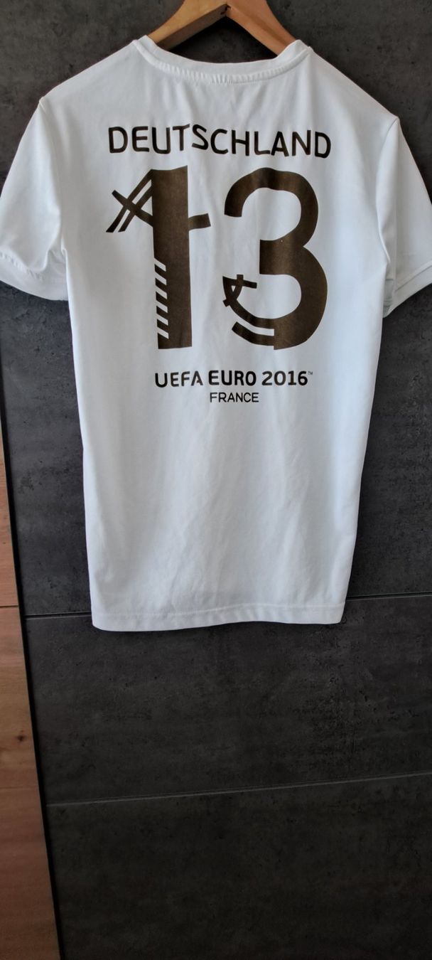 Leibchen & Hosen: Deutschland - Trikot – Gebraucht aus Rothrist von Mogli7474 1