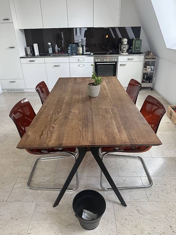 Tavoli: Dunkelbrauner Holztisch – Usato da Winterthur venduto da Reto_Acki
