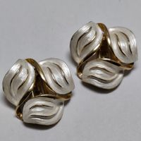 Vintage Ohrclips vergoldet Emaille weiß Knoten Schleifen Des
