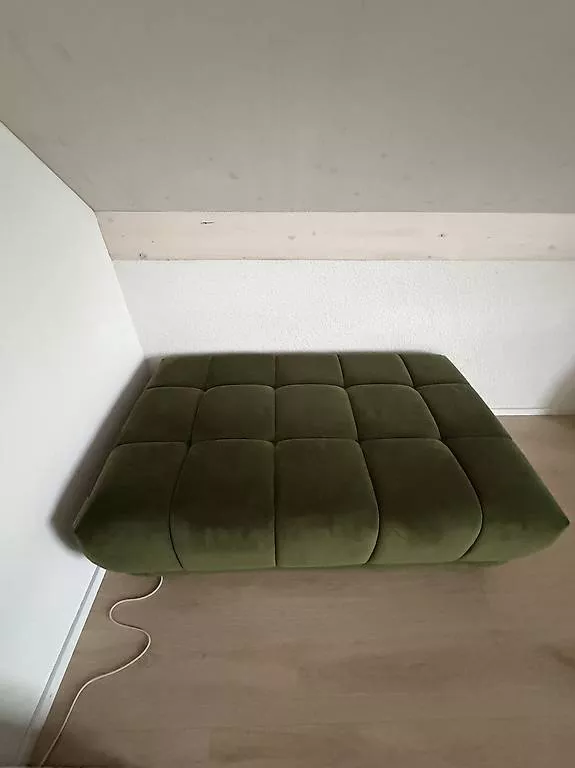 Sofas: Ecksofa + Hocker – D'occasion à Hüntwangen par sue_72p6 1