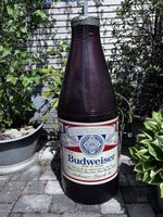 Budweiser Riesenflasche Deko aufgeblasen