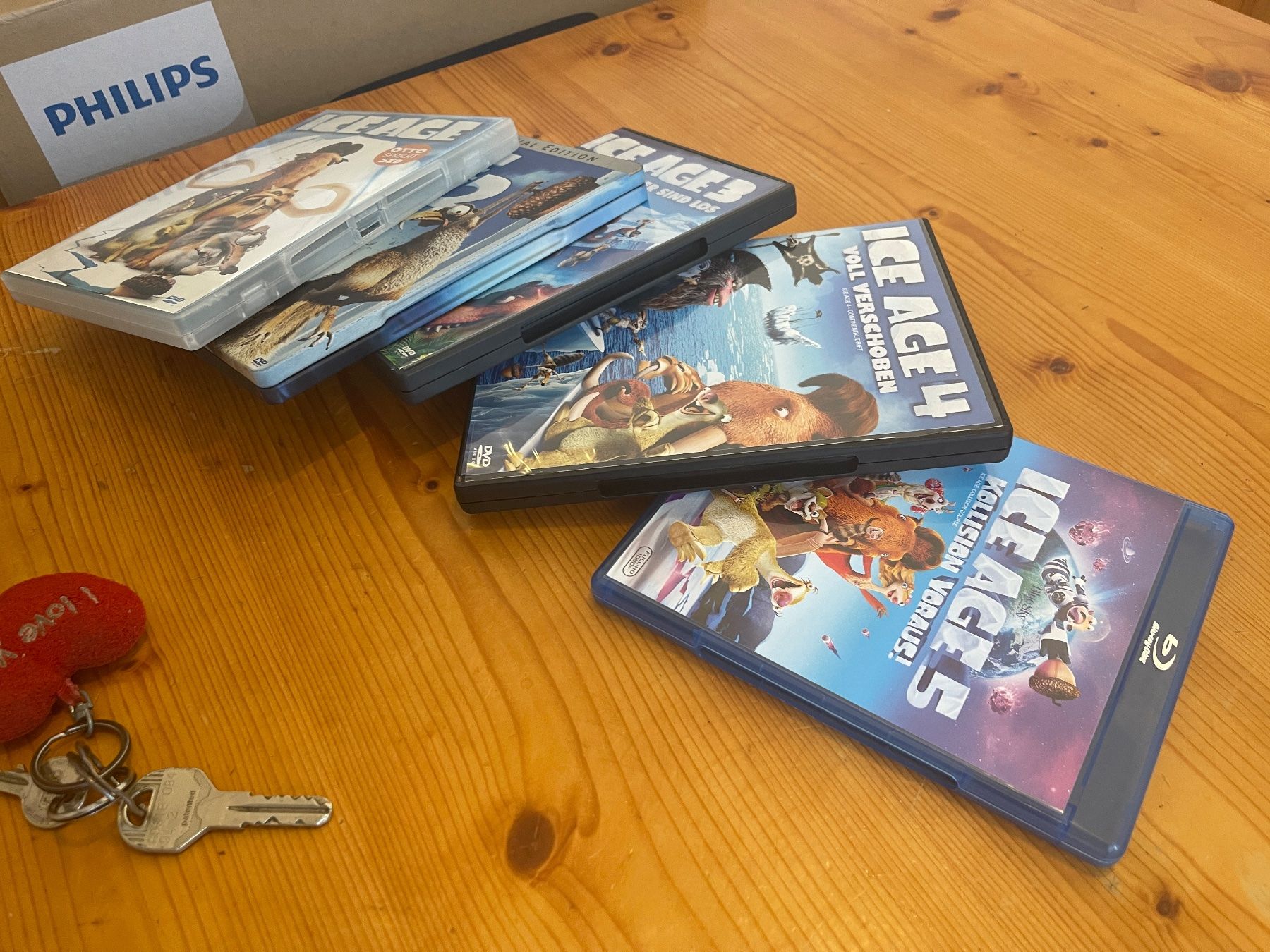Tutti i DVDs: IceAge 1-5 (DVD) – Usato da Weinfelden venduto da ice_heart_xx 1