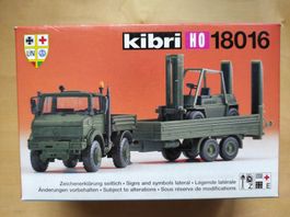 Militär-Unimog mit Anhänger und Ladung, Bausatz von Kibri H0