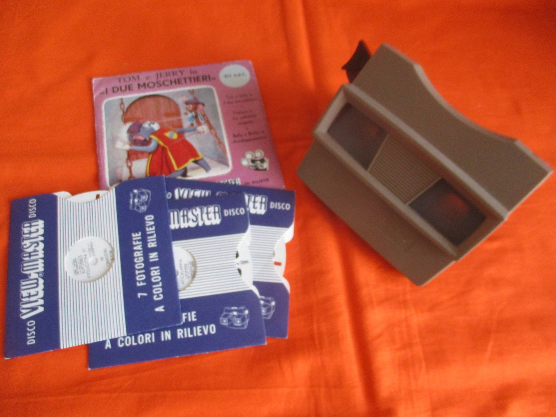 View-master Giocattoli: View Master mit 4 Bilderscheiben – Usato da Birsfelden venduto da alles-muss-raus