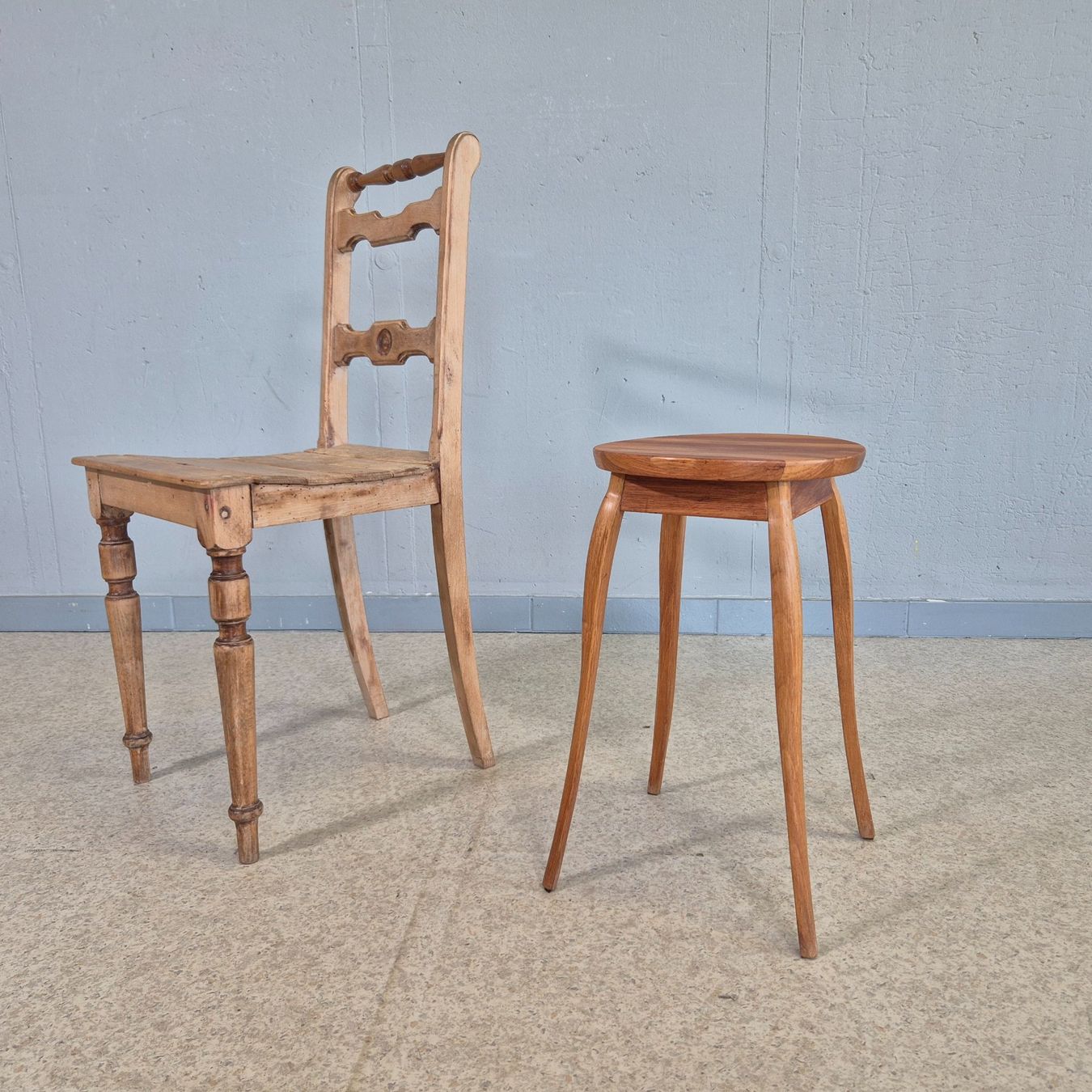 Tabourets: Hocker Holz Höcker Blumenhocker Blumentisch – D'occasion à Nottwil par Wondewa-Shop 1