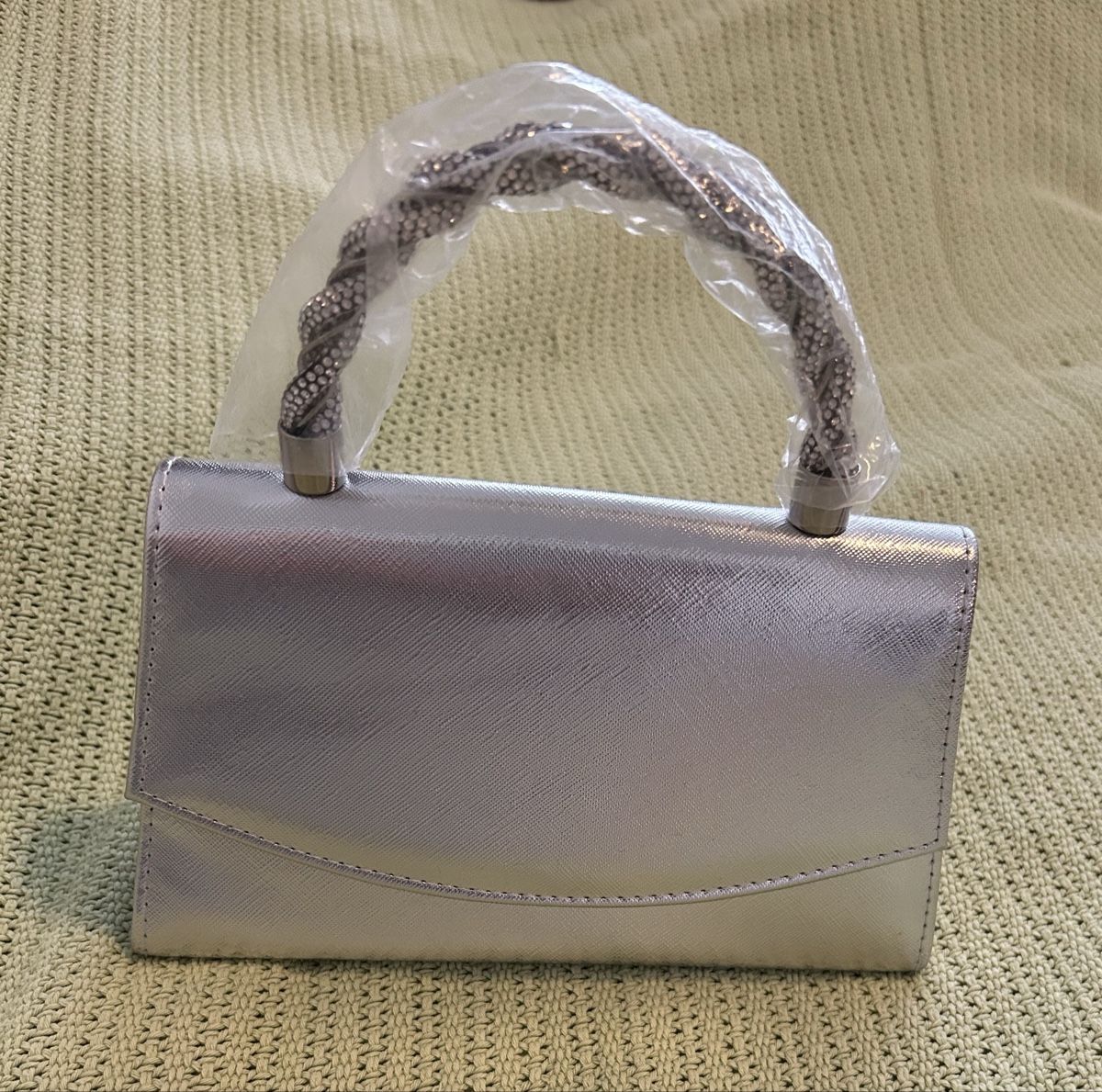 Taschen für Damen: Abendtasche Silber  neu mit Kette 21cm – Neu (gemäss Beschreibung) aus Zürich von LeaMilj