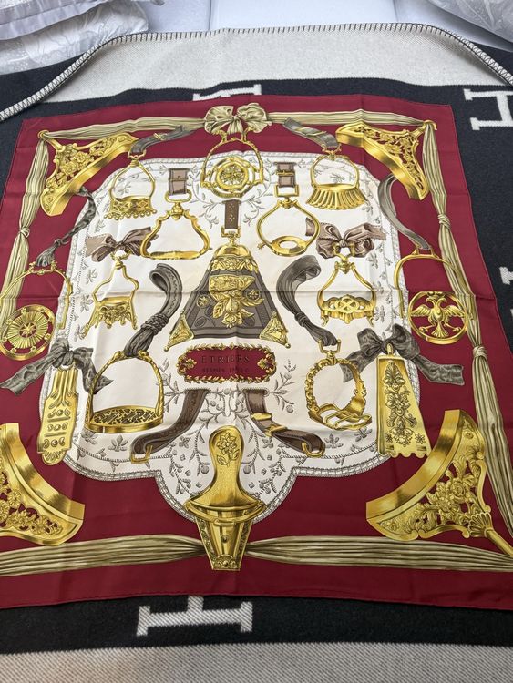 Foulard Vintage Motifs équestres - Rouge, Polyester - Quelques Fils Tirés