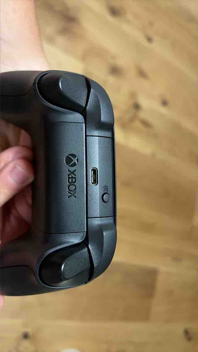 Microsoft Console: Microsoft Xbox Series X/S Controller schwarz neuwertig – Nuovo (secondo la descrizione) da Sonnental venduto da rru_jxd2 2