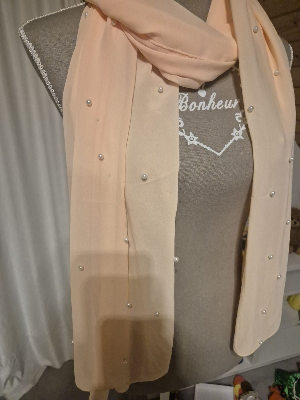 Foulard & Sciarpe: Schal Esarphome pfirsichfarben mit Perlen neuwertig – Nuovo (secondo la descrizione) da Zürich venduto da Drago670 1