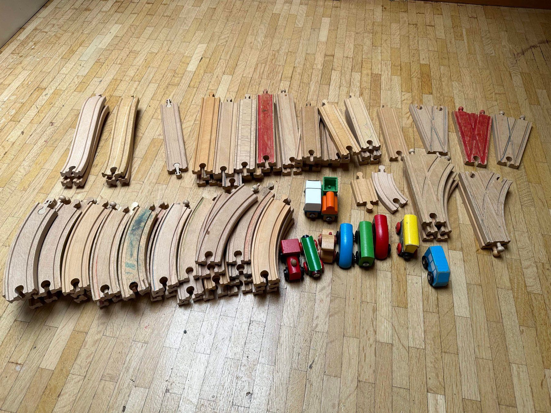 Giocattoli: lot de rails et trains Brio – Usato da Neuchatel venduto da breadbox