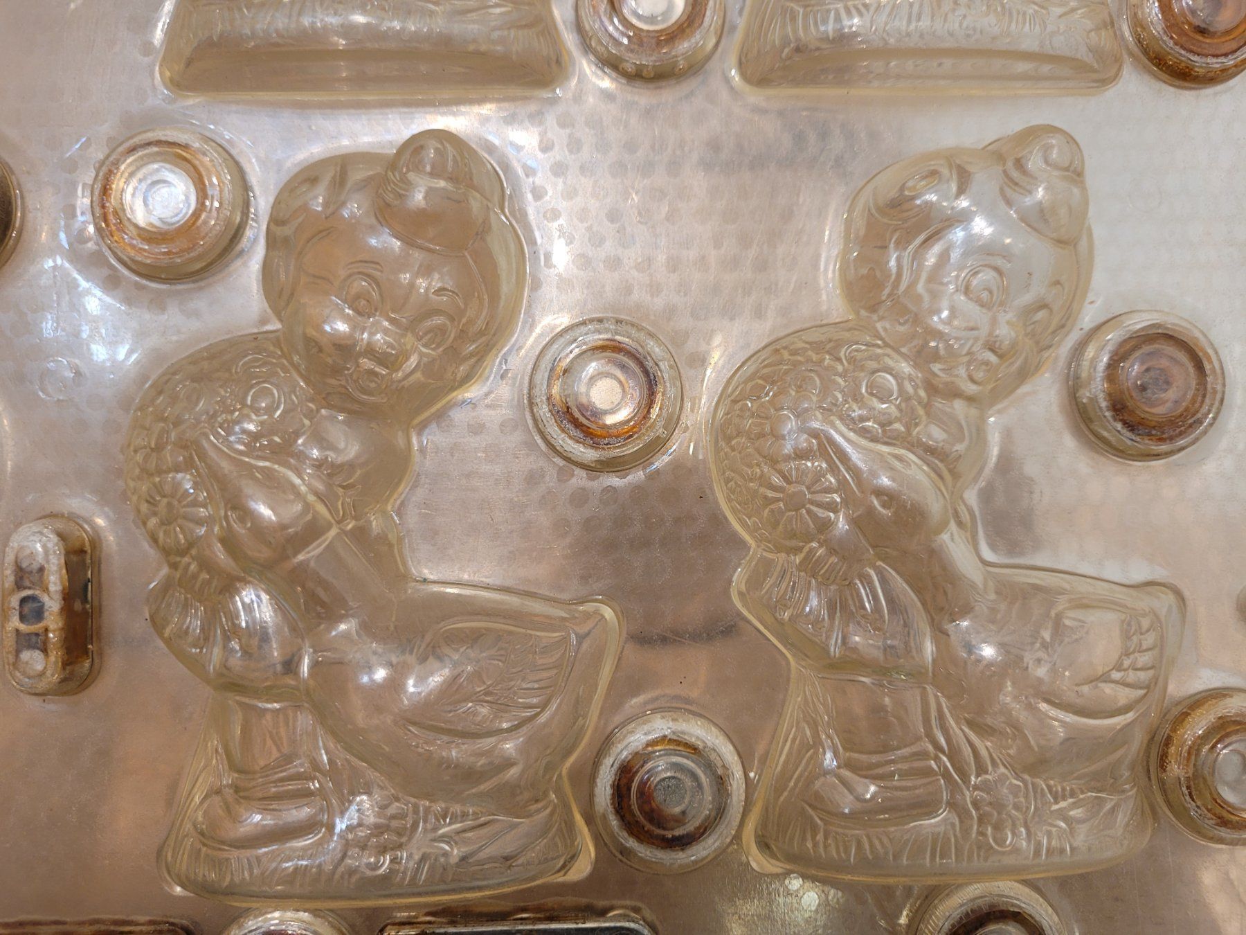 Backformen: Backform Schokolade Figuren Magnet Form Enten Mädchen – Gebraucht aus Nottwil von Wondewa-Shop 1