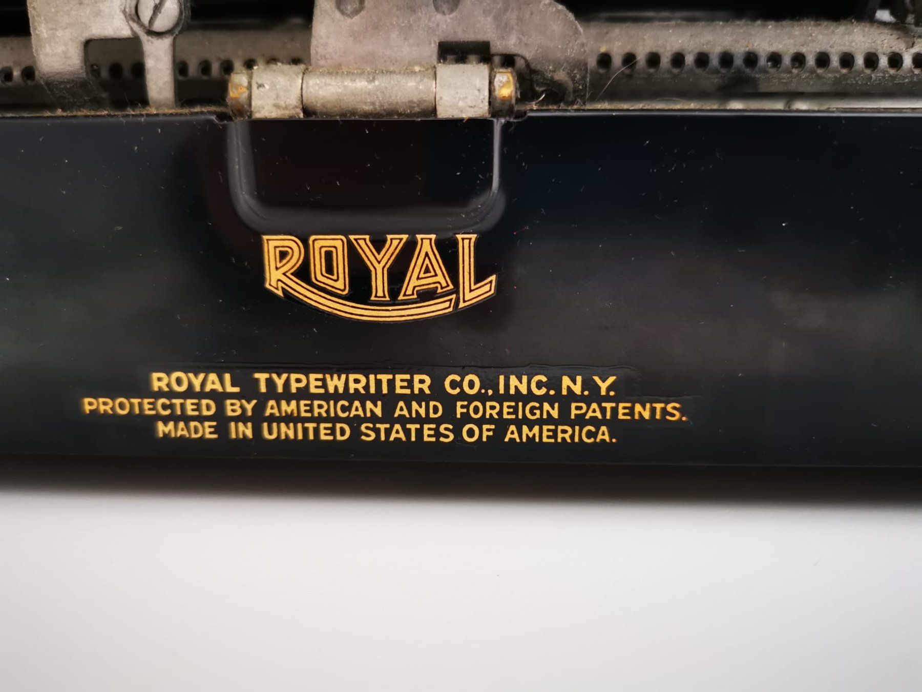 Macchine da scrivere: Schreibmaschine Royal - Vintage – Usato da Teufen AR venduto da Alex2380 1