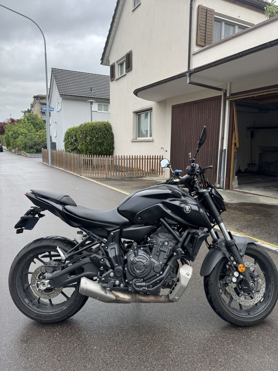 Strada: MT07 2021 • 35KW • Black • Ab MFK – Usato da Zürich venduto da lowyccc2