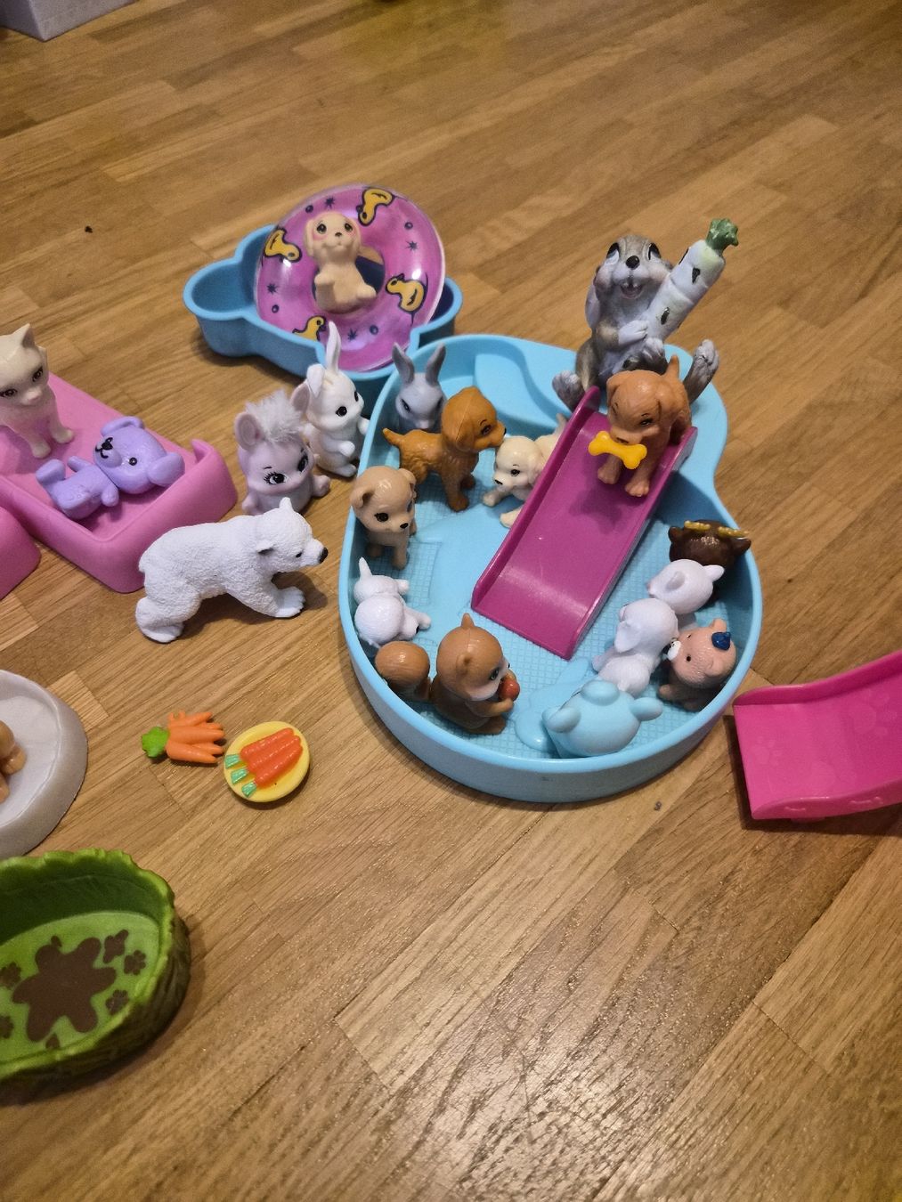 Spielzeuge: festa in piscina  – Gebraucht aus Reinach BL von Glitterlol 1