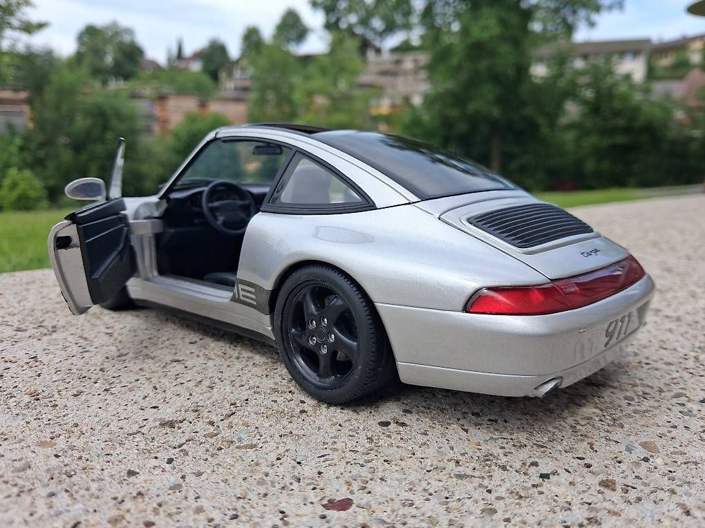 Modellautos: Porsche 911 Targa UT Models 1:18 – Gebraucht aus Huttwil von kadett_78 4