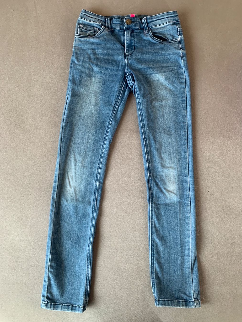 Pantaloni: Jeans Grösse 140 Bund verstellbar – Usato da Bützberg venduto da Alexaborn