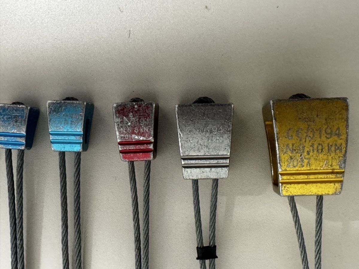 Attrezzatura da arrampicata: Klemmkeile Kletterset 7 Stück gebraucht – Usato da Zürich venduto da Nobs1 2