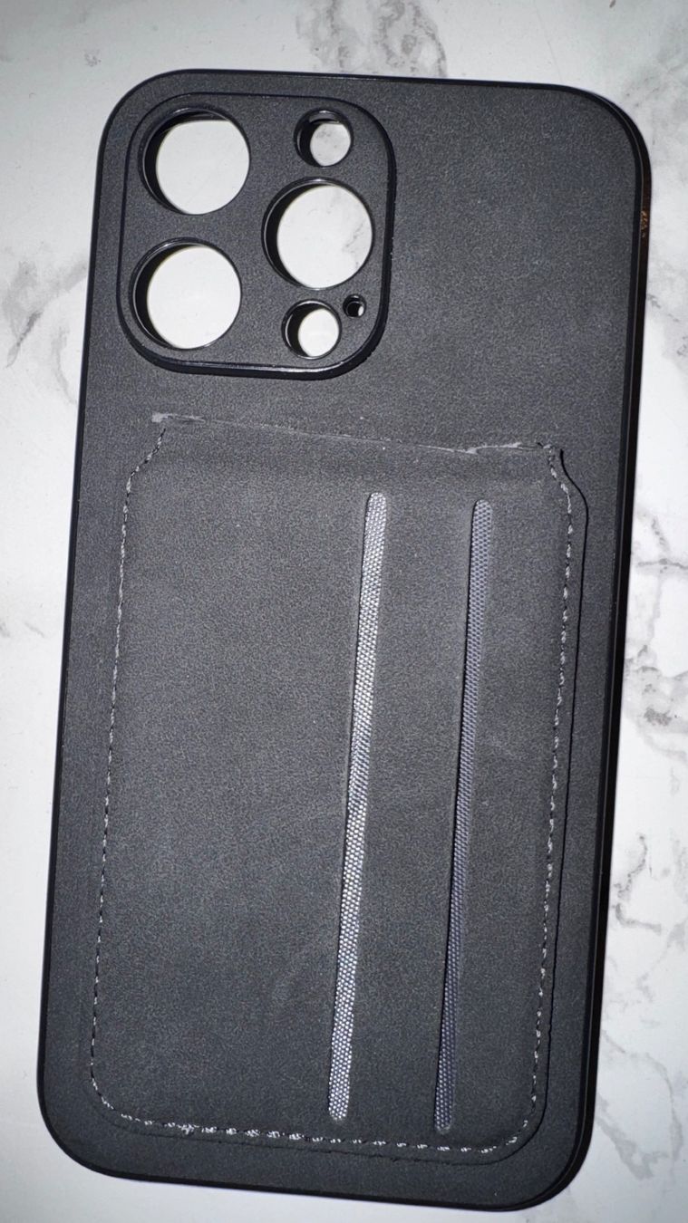 Apple Cover & Protezioni schermo: Lederhülle für iPhone 15 Pro Max – Nuovo (secondo la descrizione) da Zürich venduto da waithaka 1