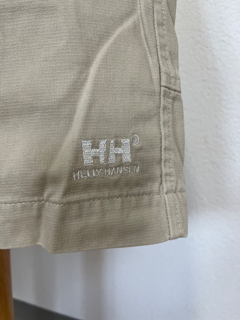 Helly Hansen Hosen: Helly Hansen Cargo Shorts, Grösse 31/43 – Gebraucht aus Thalheim von karmabis_ 1