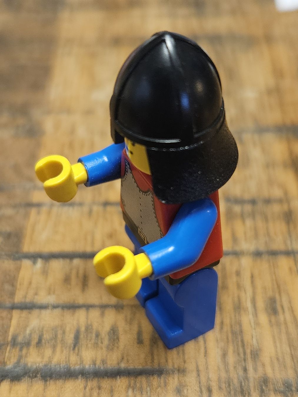 Lego Kit di costruzioni: lego figurine castle 198 Breastplate - – Usato da Confignon venduto da Ecrofigs 2