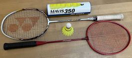 2 Badminton-Schläger YONEX + CARLTON