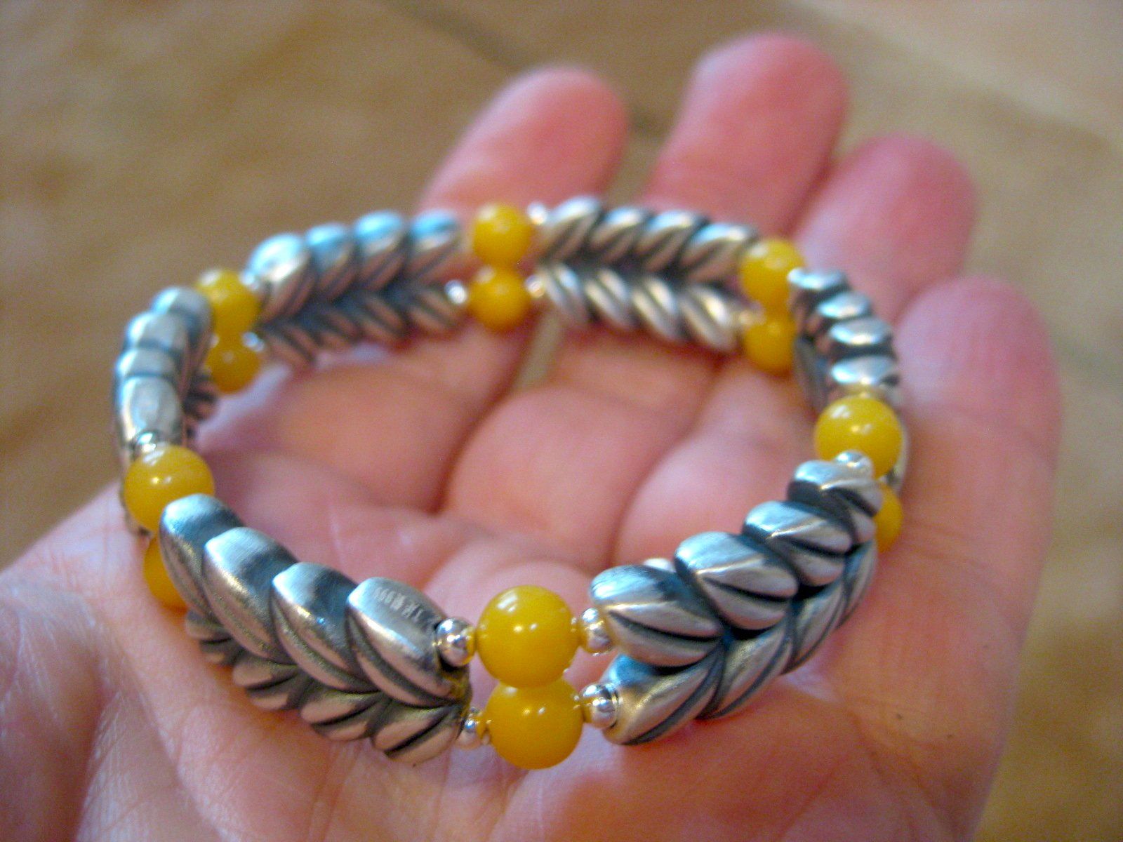 Armbänder & -reifen: THAISILBER GELBEJADEST.ARMBAND, ELASTISCH. – Gebraucht aus Weiningen ZH von actera 4
