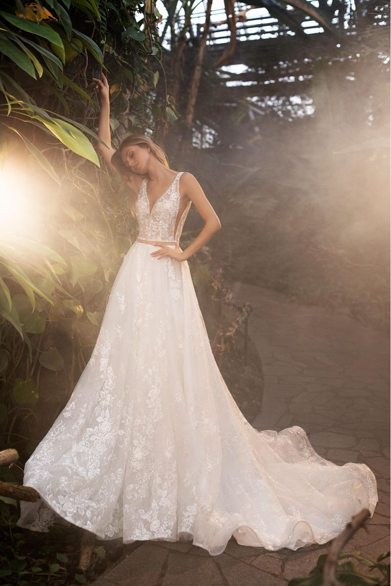 Vestiti: NEW! Brautkleid Gr. 38-40 – Nuovo e nell'imballaggio originale da Brunnen venduto da Herzig-Brautmode 2