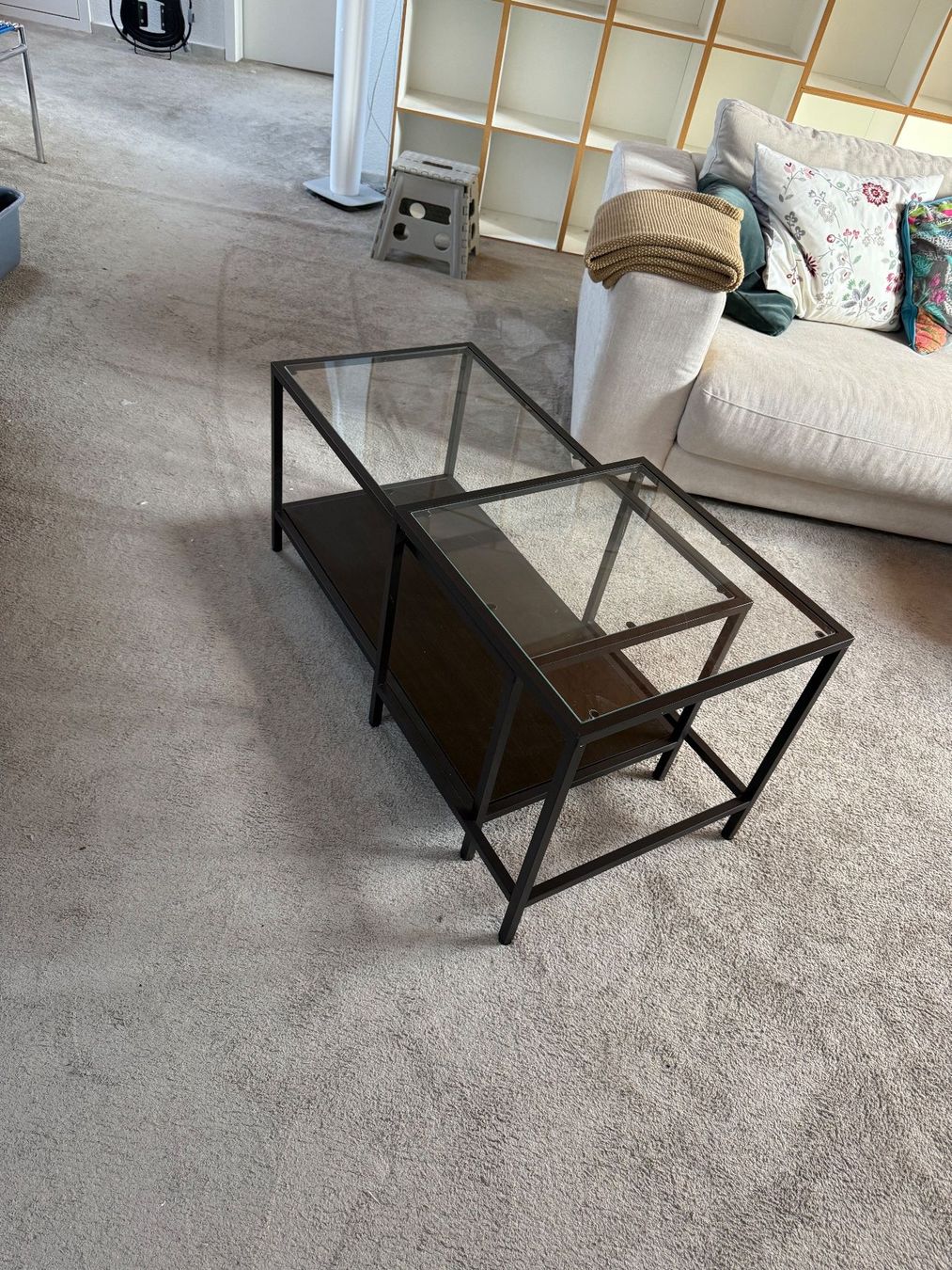 Ikea Set de table et chaises: Couchtisch-Set Vittsjö (IKEA – D'occasion à Bern par ali_r8qc