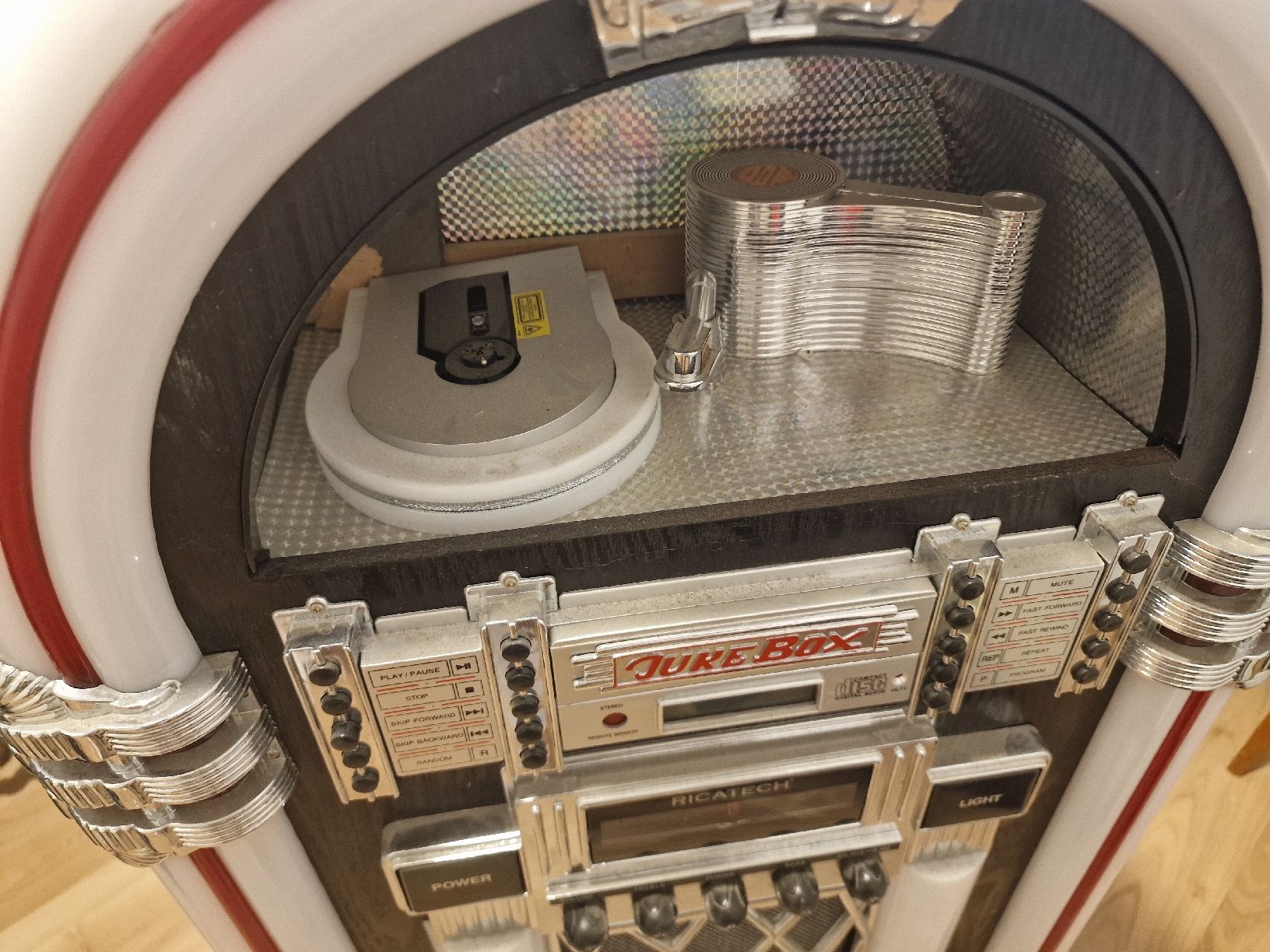 Jukebox: juke-box xxl – Difettoso da La Chaux-de-Fonds venduto da Ric_m628 2