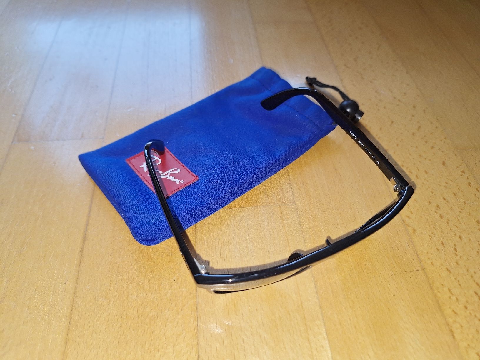 Ray-Ban Occhiali & Lenti: Ray Ban Kinder-Sonnenbrille mit Etui – Usato da Oberrieden venduto da smarties949 1