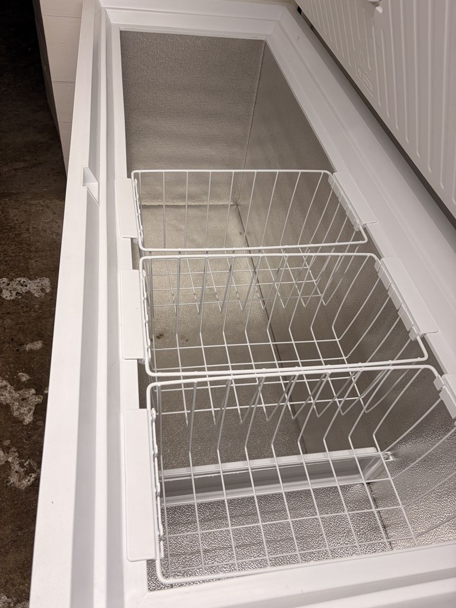 Gefrierschrank: Grosse Gefriertruhe – Gebraucht aus Nuglar von Mue_Flo_17 1