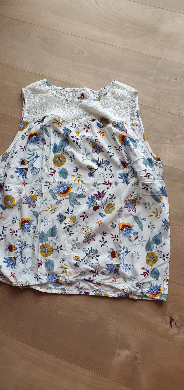 Blusen: Damenbluse Shirt kurz arm – Gebraucht aus Einsiedeln von sus_8gdc