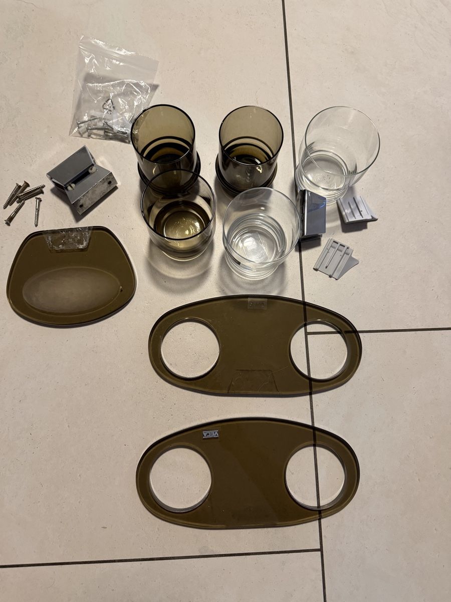 Bicchieri: Zahnputzbecher-Set mit Halterung, 5 Becher – Usato da Wilen b. Wollerau venduto da vanBrunneren 1