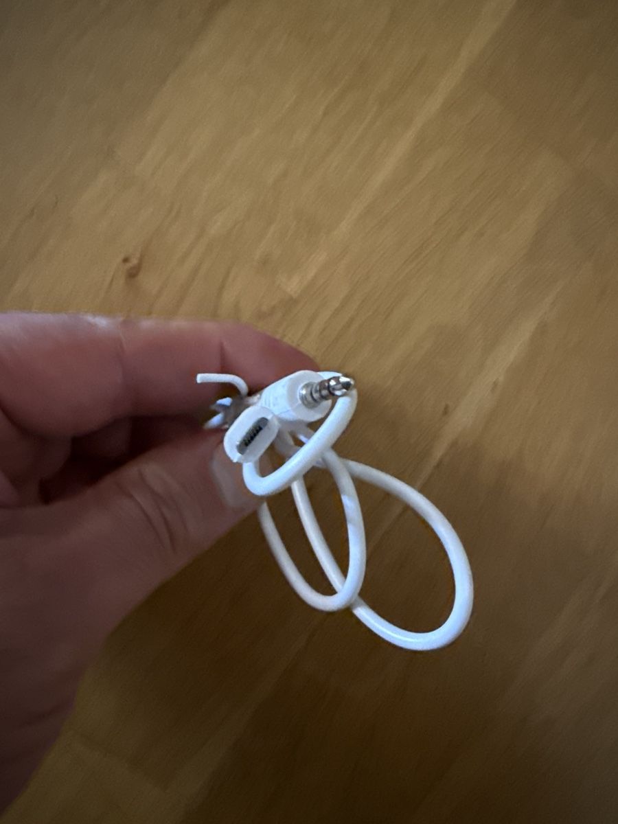 Cavi: Neues weisses USB-Kabel - Micro USB zu AUX 3.5mm Stecker – Nuovo (secondo la descrizione) da Basel venduto da mik_tm6m 2
