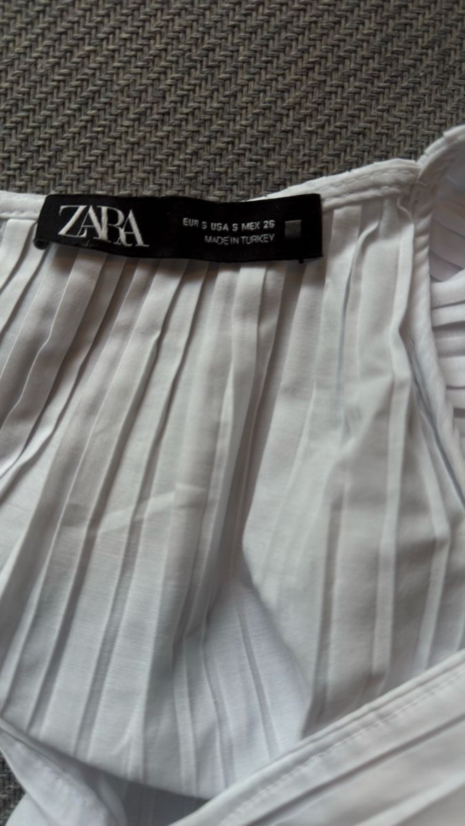Zara Vestiti: Zara | Plisseekleid | Gr. S – Usato da Kilchberg ZH venduto da nad_6dwp 6