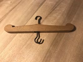 Bügel Kleiderbügel antik 32 cm