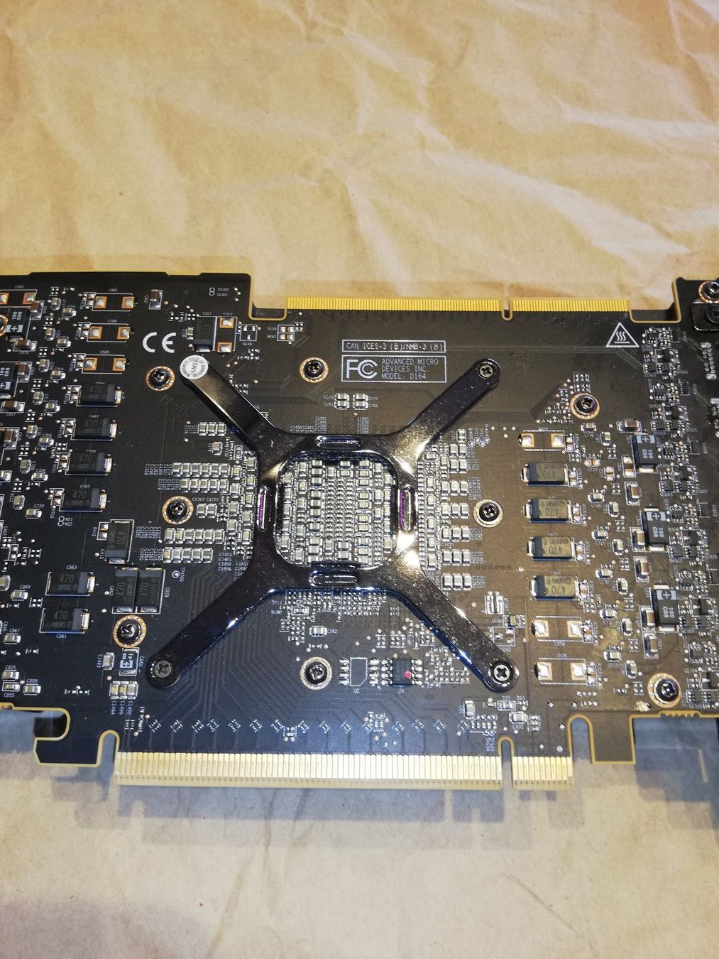 Amd Schede grafiche: AMD Radeon Pro VII   /   16 GB, HBM2 – Usato da Aarau venduto da jesty257 4