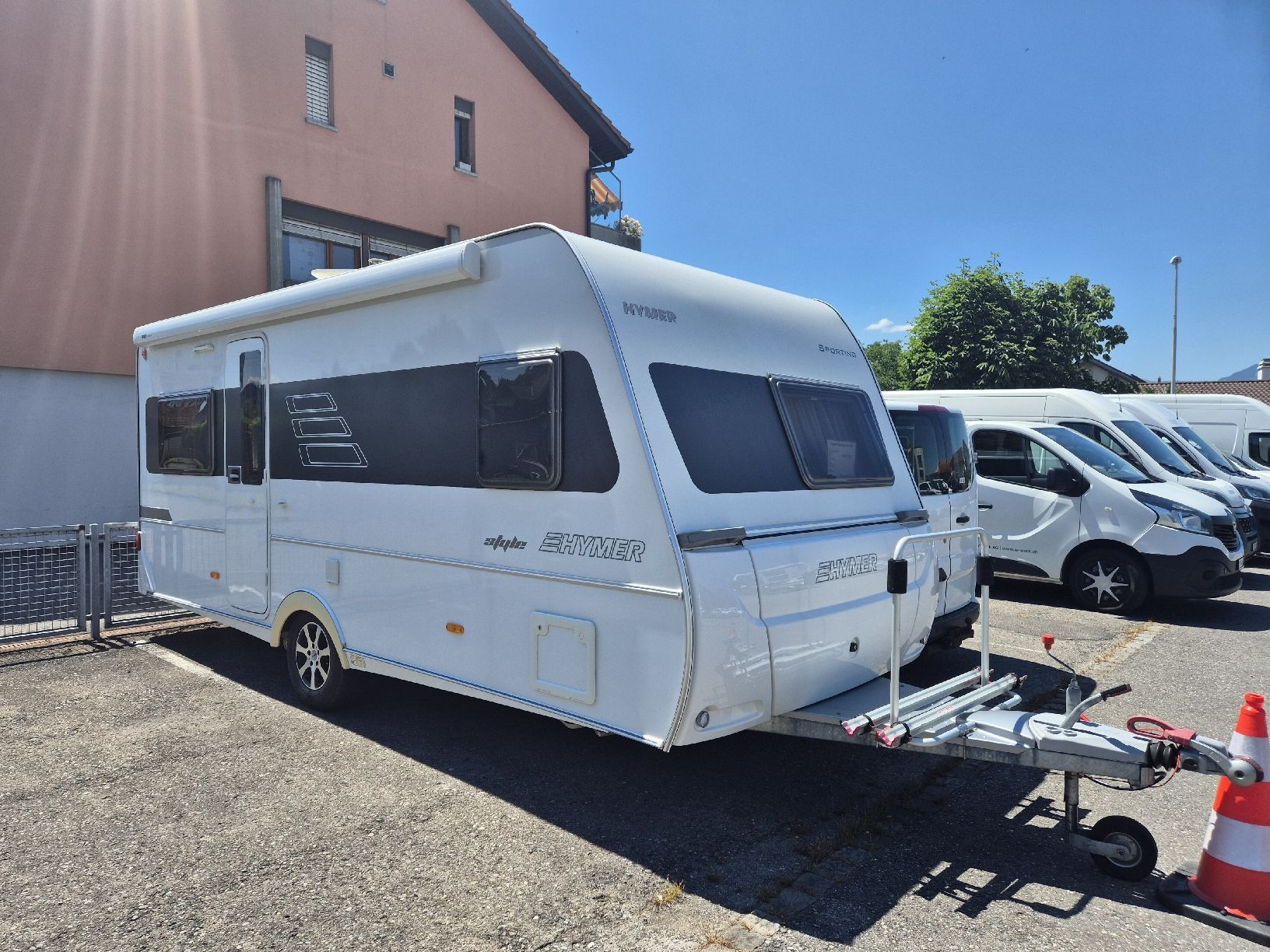 Hymer Veicoli da campeggio: Wohnwagen Hymer Sporting 485 – Usato da Heimberg venduto da Visiontuning
