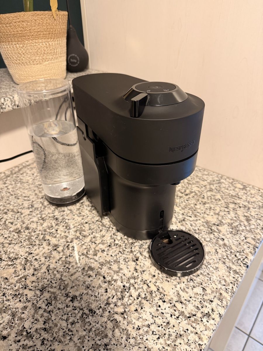 Nespresso Macchine per caffè & Macchine per espresso: Nespresso Vertuo Pop – Usato da Thun venduto da CH_Rooster 1