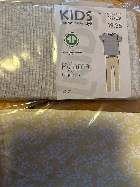 Migros Pigiama & Simili: Pyjama Neu 122/128 – Usato da Degersheim venduto da Principessa_90 1