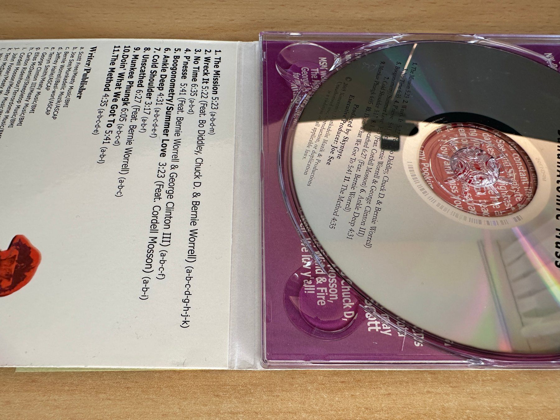 CD: Munkeez Strikin Matchiz - Banan Atomic Mass – Usato da Rikon im Tösstal venduto da Alpenmutz 2