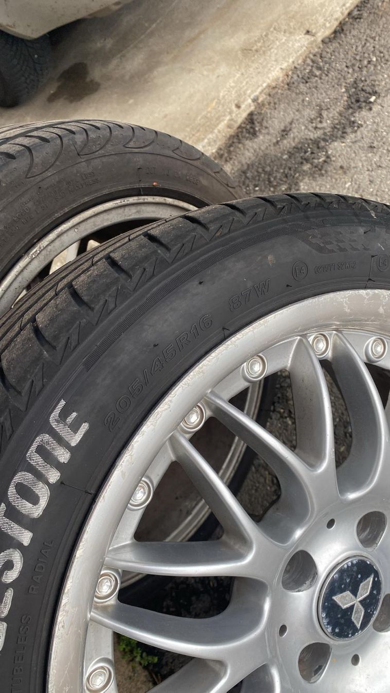 Pneumatici & Ruote complete: Mitsubishi Felgen 16zoll – Usato da Schwyz venduto da tob_n7lw 3