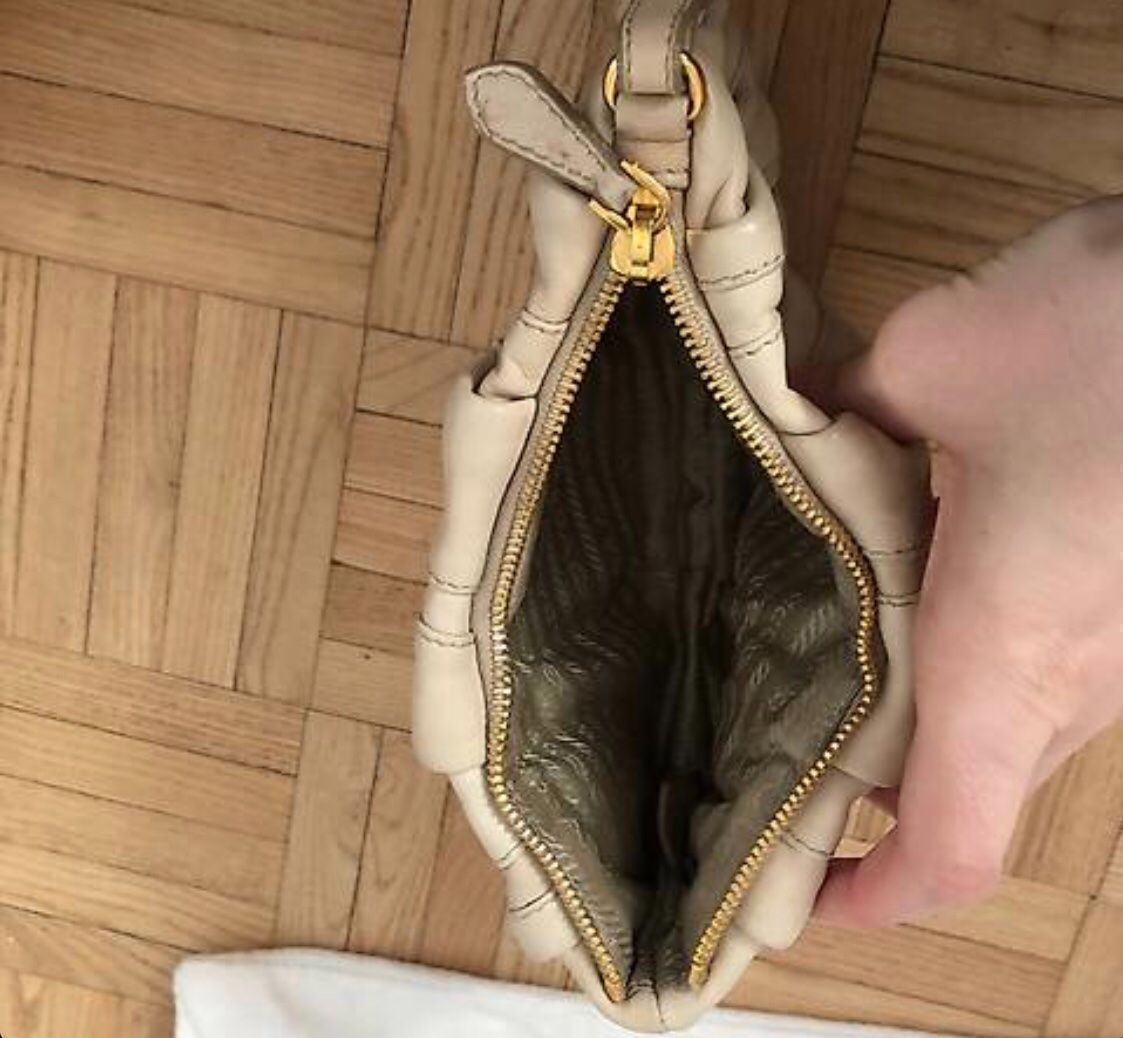 Prada Taschen für Damen: Prada Clutch Tasche Pochette – Gebraucht aus Richterswil von Auric87 3